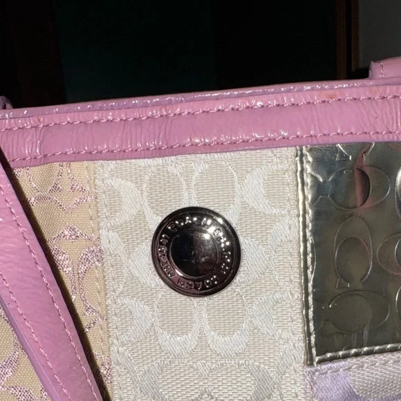 🌸☮️🍦☔️Coach Pink and Cream Patchwork Tote and Small Change Pouch - Picture 8 of 14
